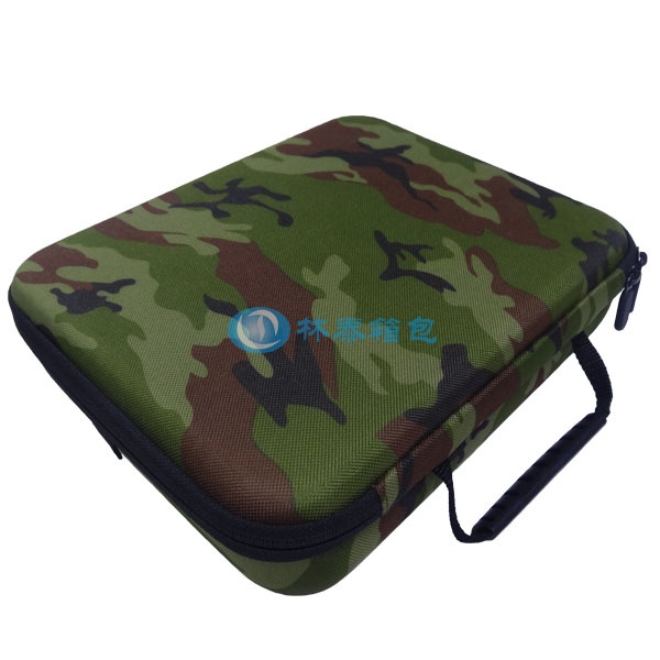 (非標(biāo)準(zhǔn)大號)迷彩 EVA相機(jī)包轉(zhuǎn)角細(xì)節(jié) (非標(biāo)準(zhǔn)大號)迷彩 EVA相機(jī)包轉(zhuǎn)角細(xì)節(jié)