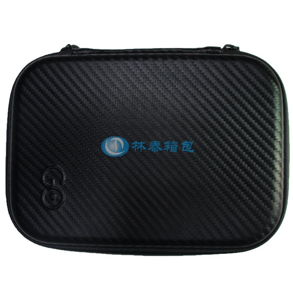 （非標準小號）黑色pu EVA相機包正面效果